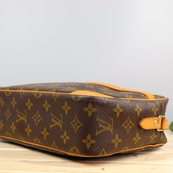 Louis Vuitton Trocadero 30 Monogram - Picture 7 of 16